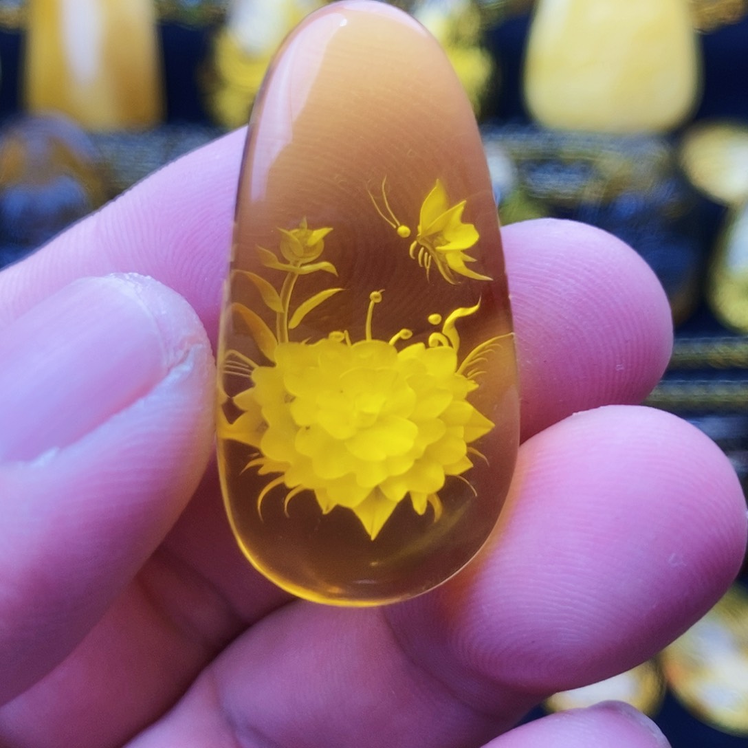 【闪购商品】金珀吊坠(不含链)未镶嵌琥珀阴雕