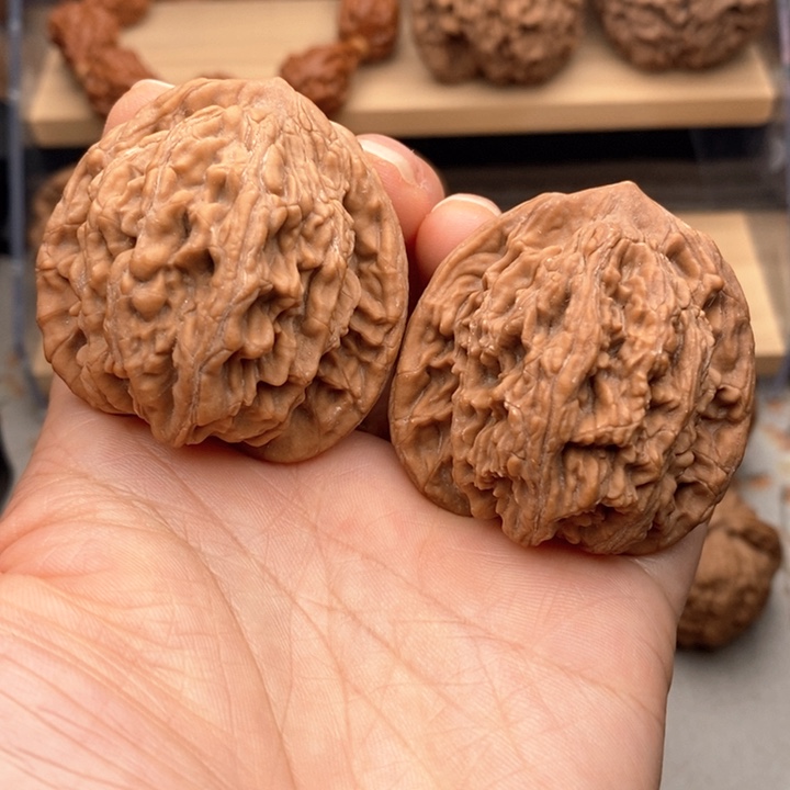 把件核桃文玩核桃麦穗虎头
