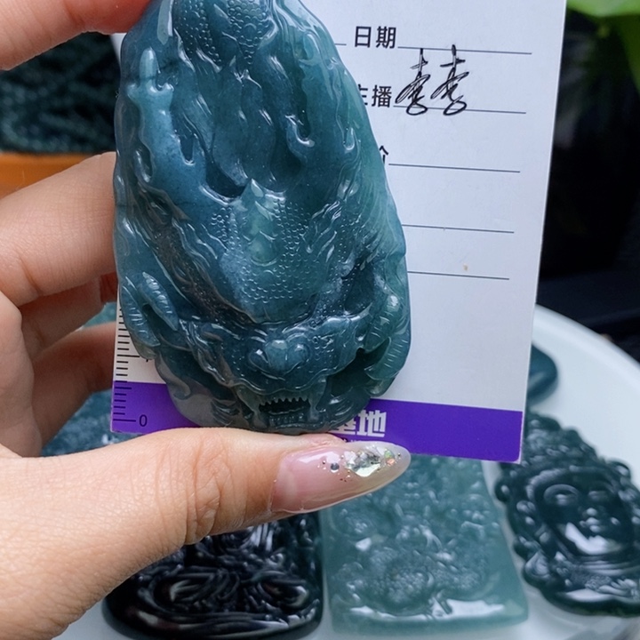 【闪购商品】翡翠颈饰未镶嵌…………