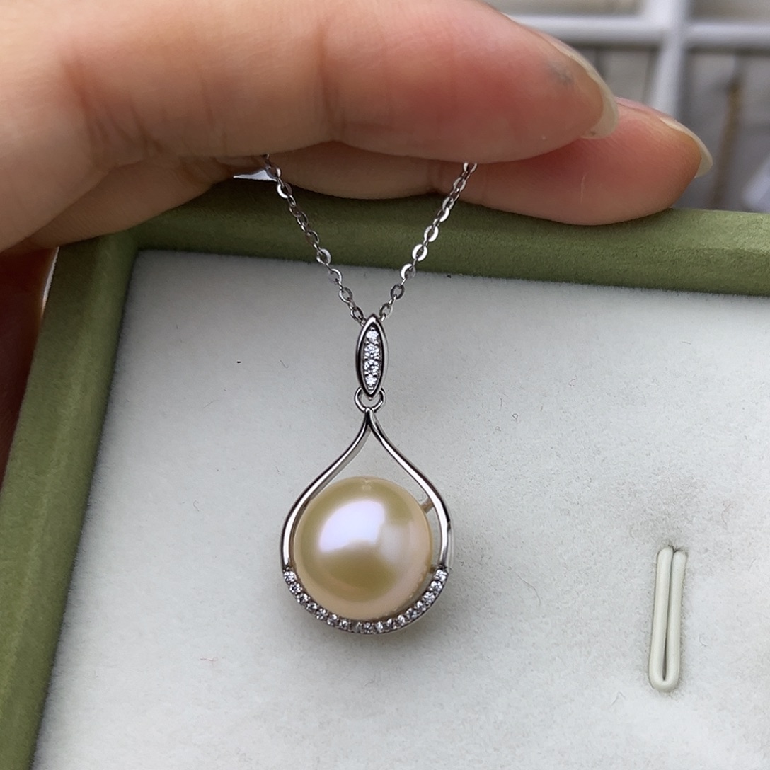 非金属福利款时尚简约微瑕吊坠12+