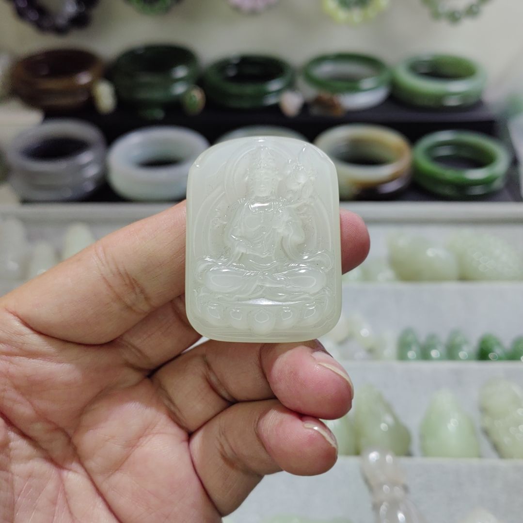 和田玉未镶嵌颈饰