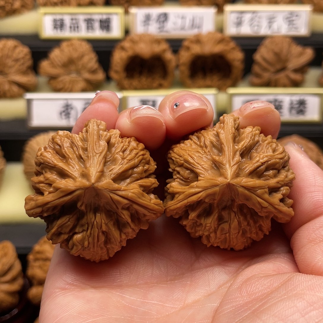 【闪购商品】吊坠文玩核桃三棱
