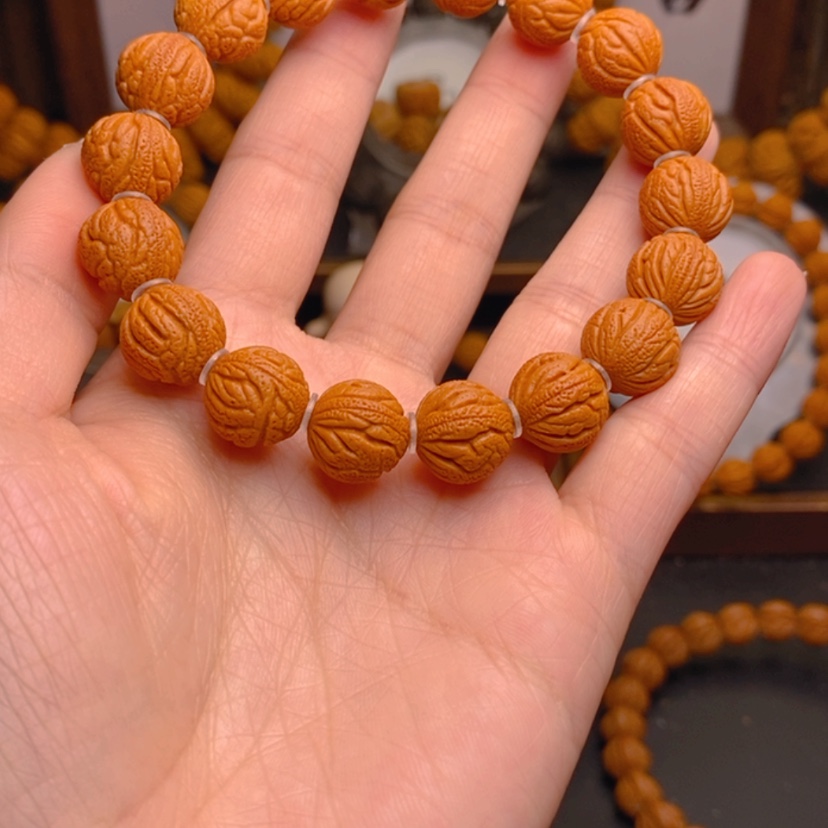 【闪购商品】桃核手串龙文桃核