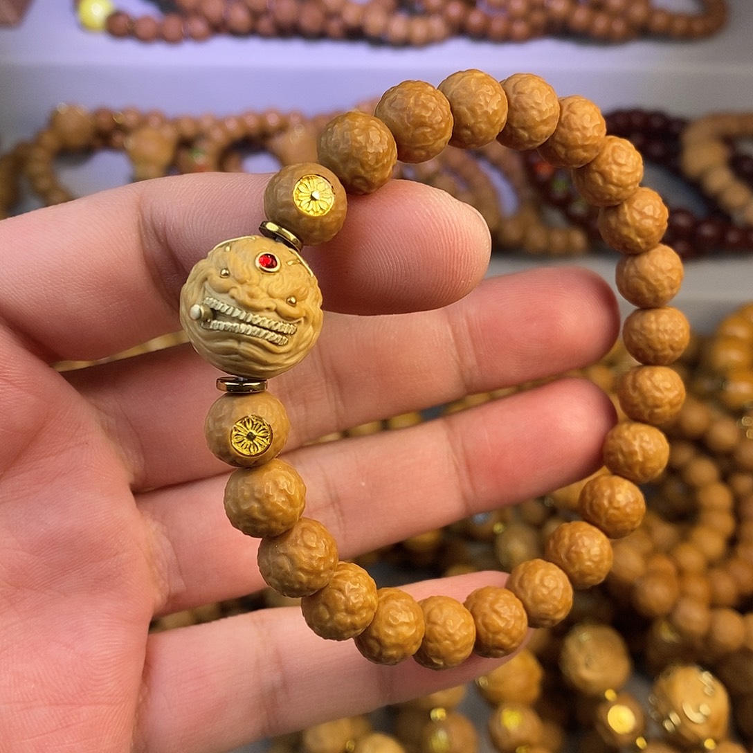 大***蔡吊坠猴头核桃全品舍利烟鬼