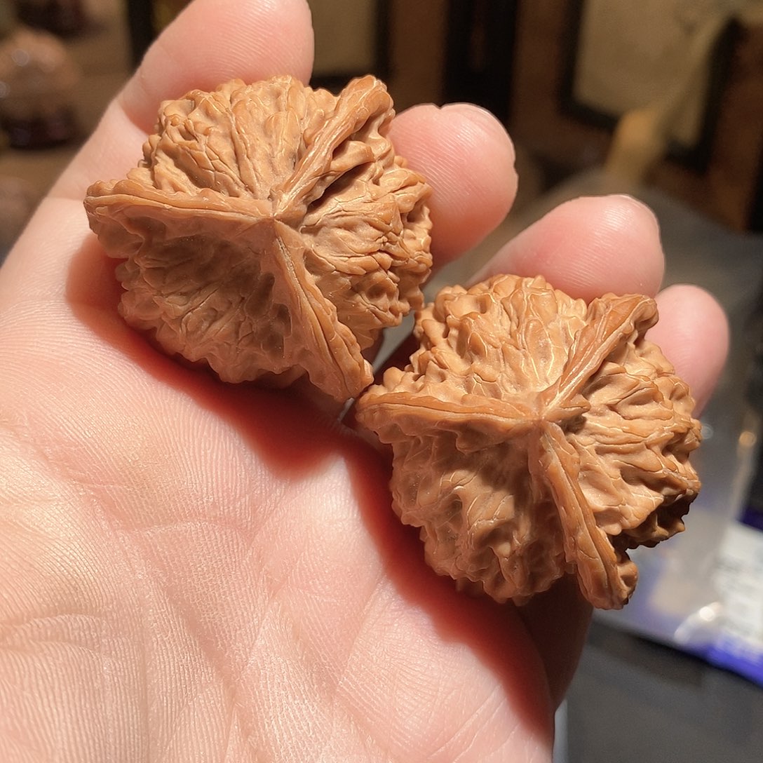 文玩核桃把件42盘山三棱全品