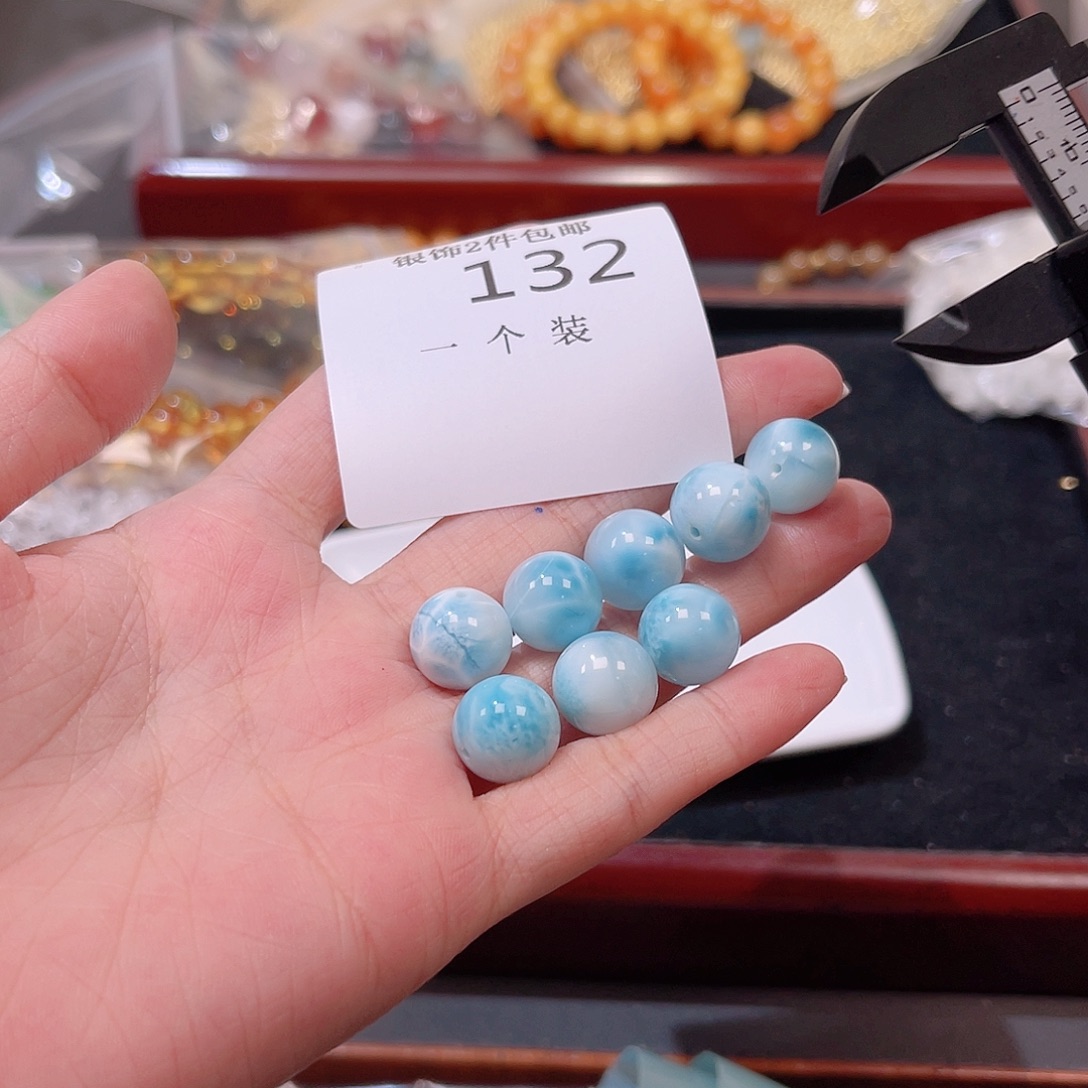 珠宝半成品水晶未镶嵌132 。     