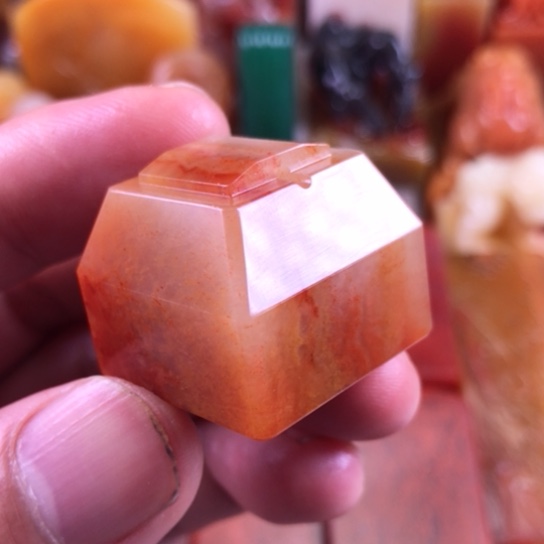 老挝石精工杜陵纹覆斗