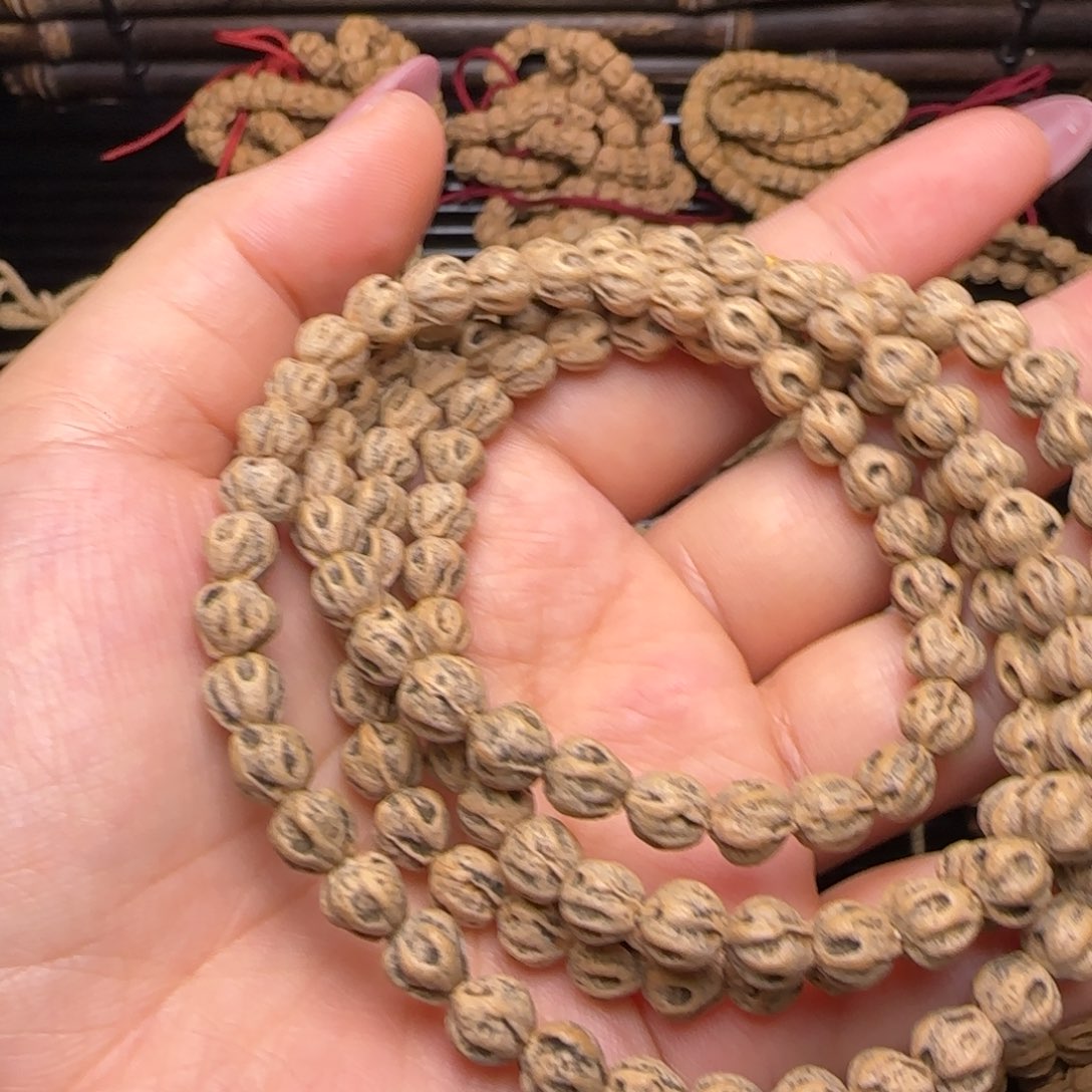 柏香籽/百香籽吊坠带****跑