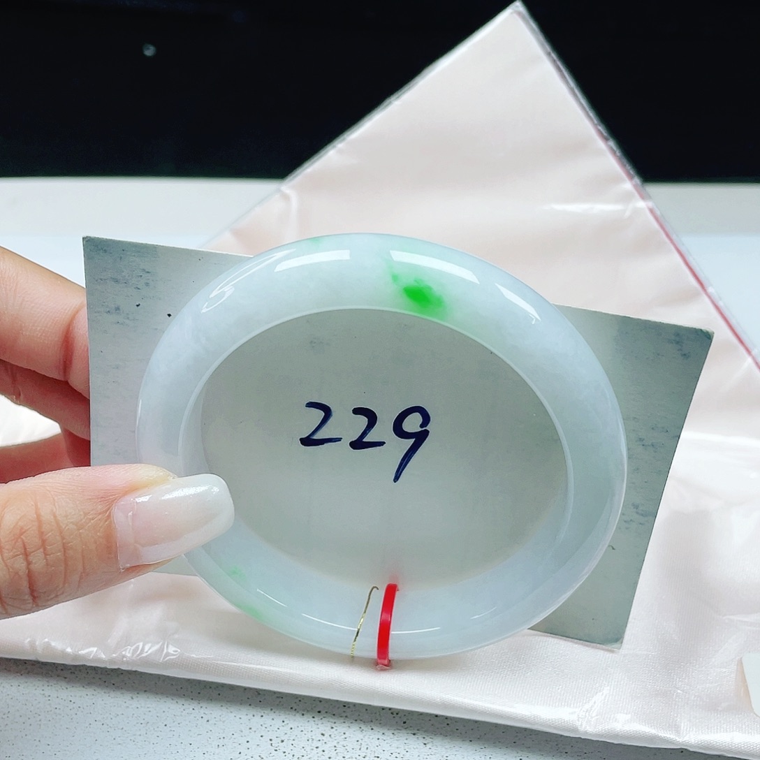 翡翠未镶嵌手镯 正圈55+