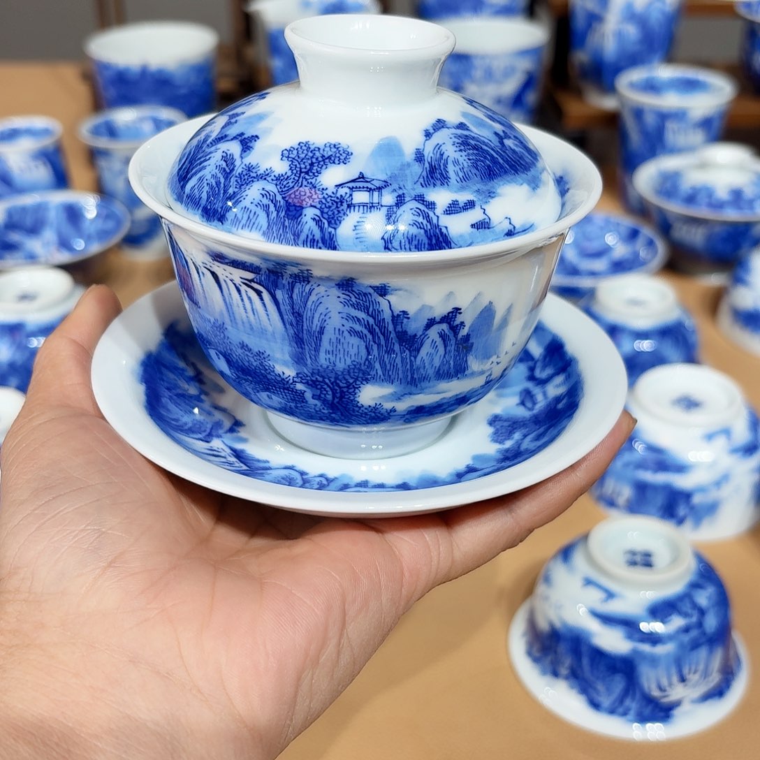 北***吹景德镇纯手绘三才盖碗微瑕