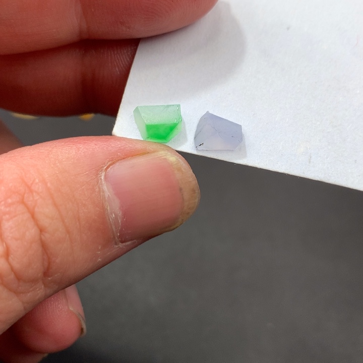 定制翡翠未镶嵌材料定制