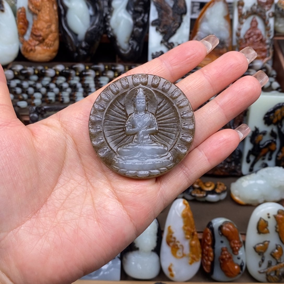 颈饰未镶嵌和田玉