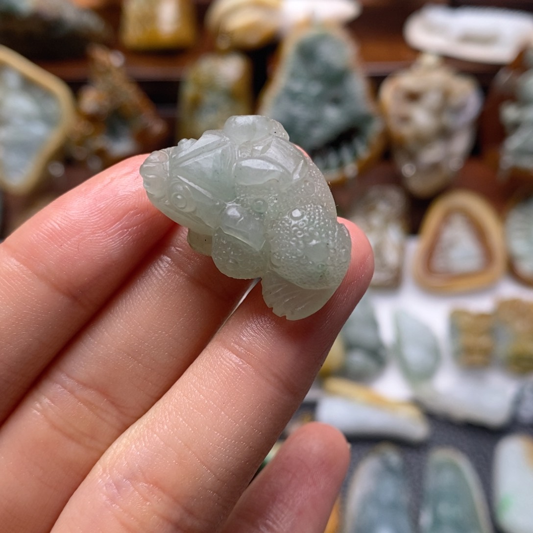 定制翡翠未镶嵌翡翠
