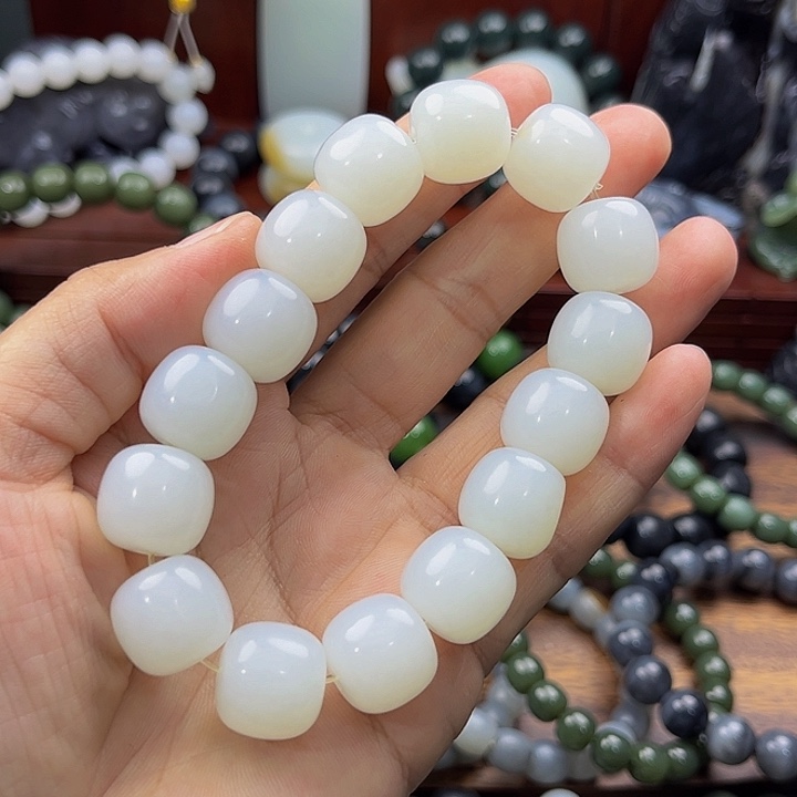 手链未镶嵌和田玉过*