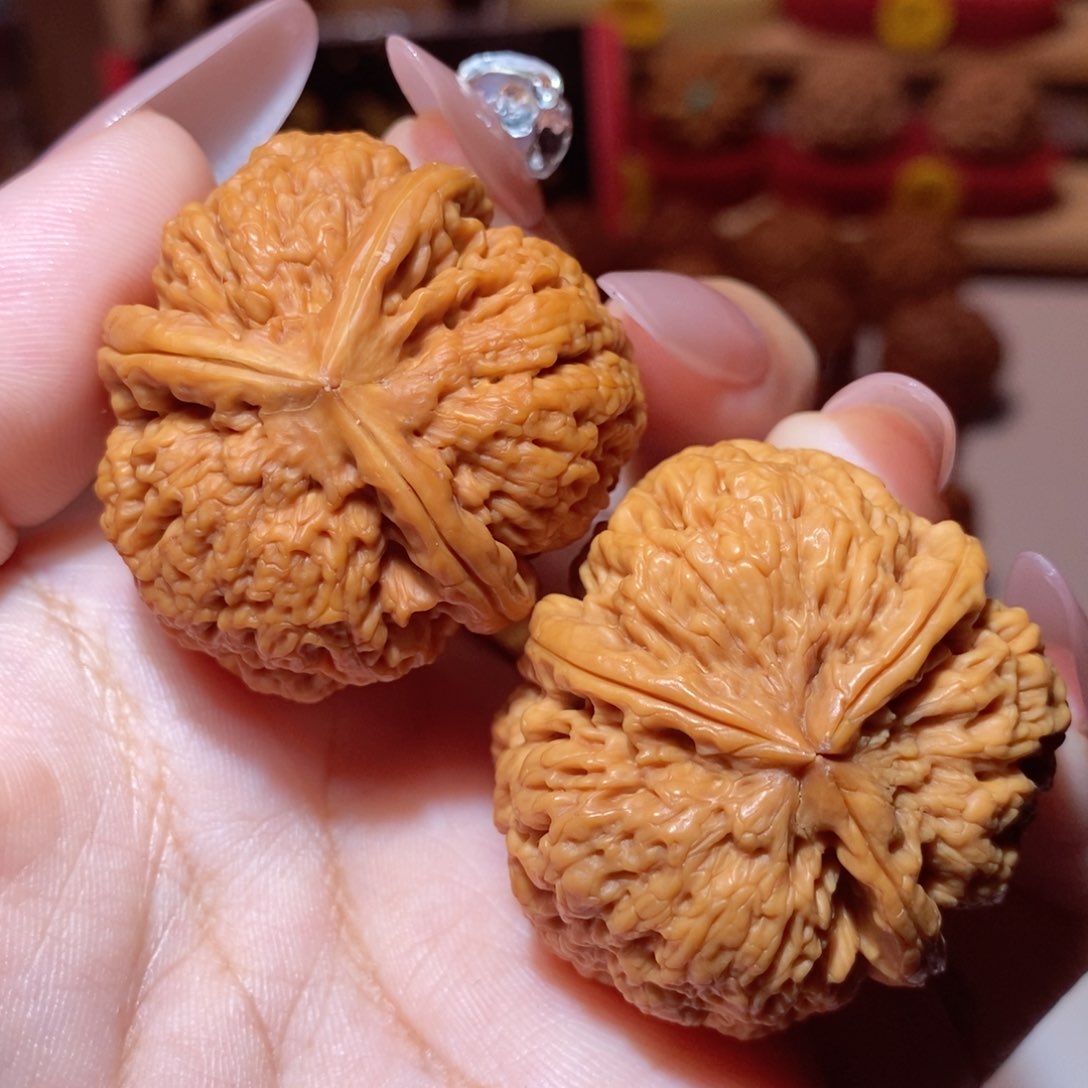 文玩核桃把件云铁花开富贵