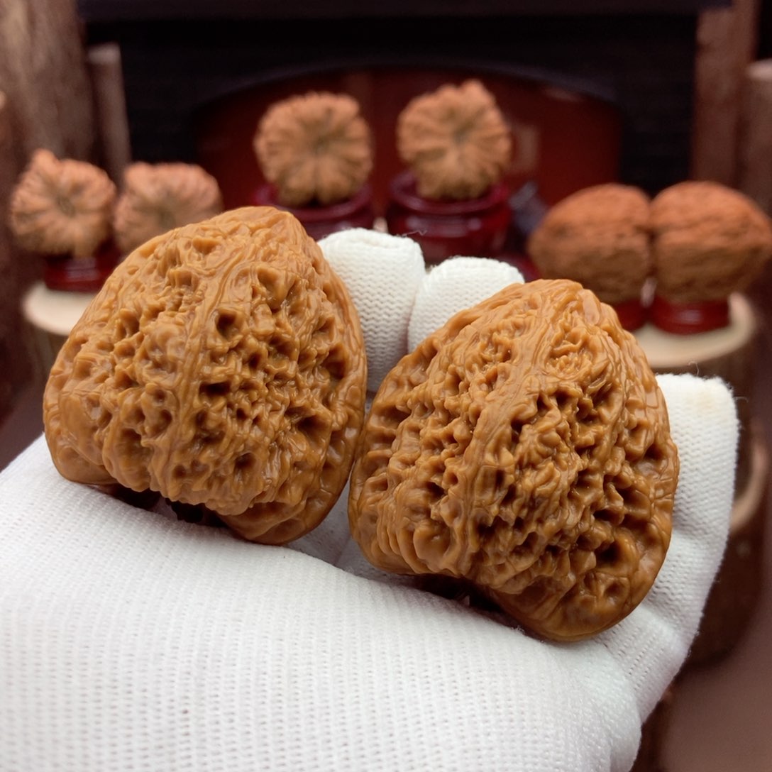 文玩核桃把件三角高炮41.39.43.5.41.2克