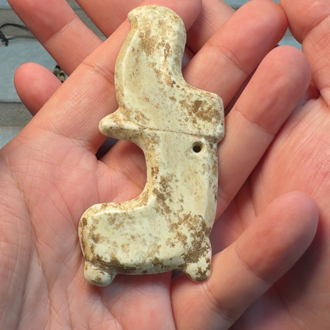 牛***顿和田玉未镶嵌挂件