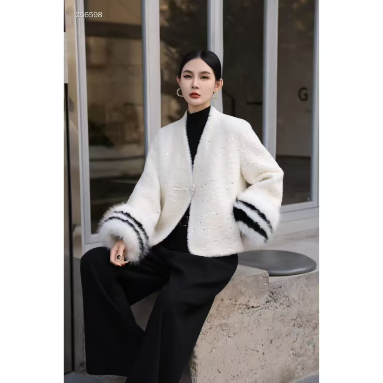 糖糖严选时尚休闲宽松版刺绣珠片气质短款外套256598