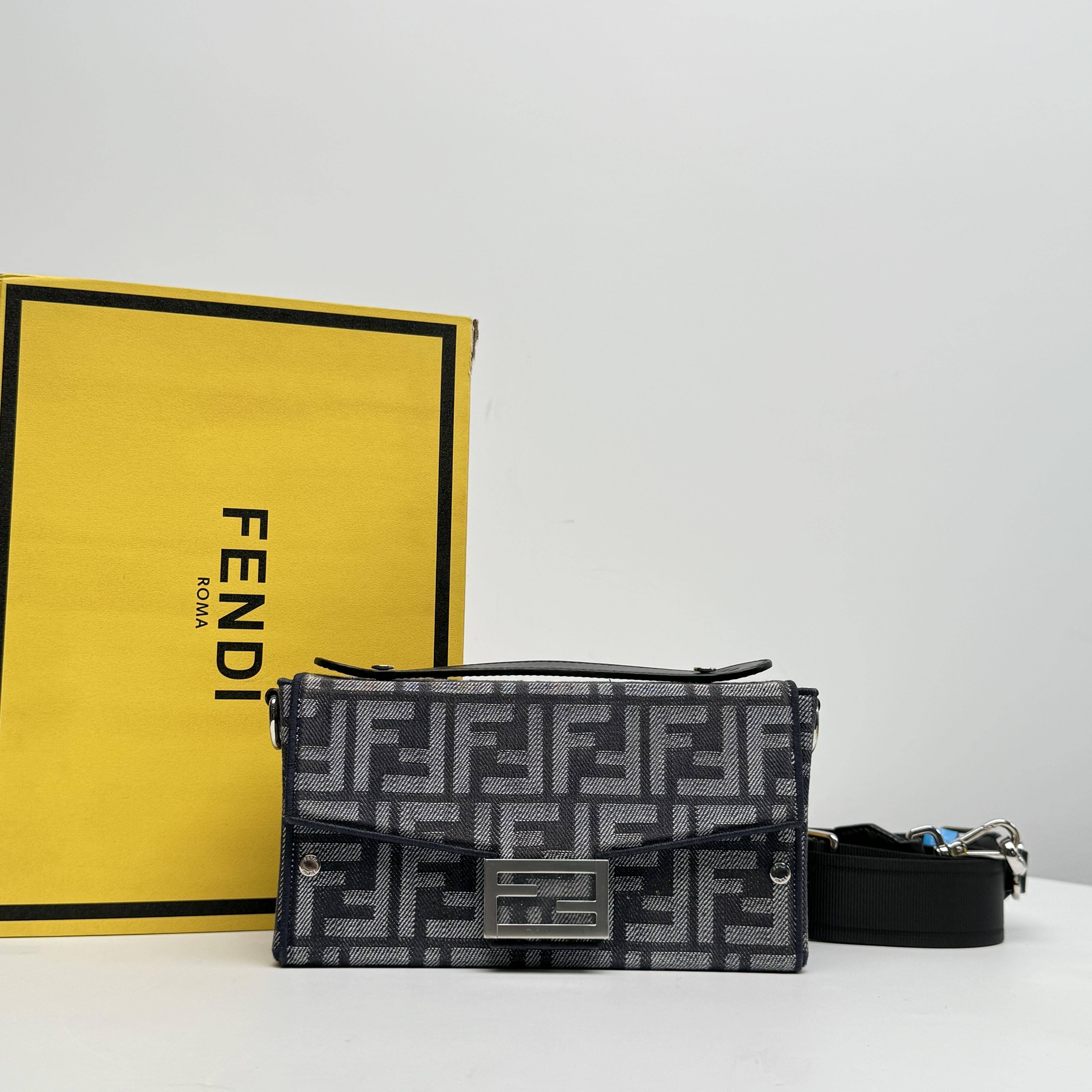 胖虎安安/芬迪/95新/公价0/箱包/斜挎包/312501250202