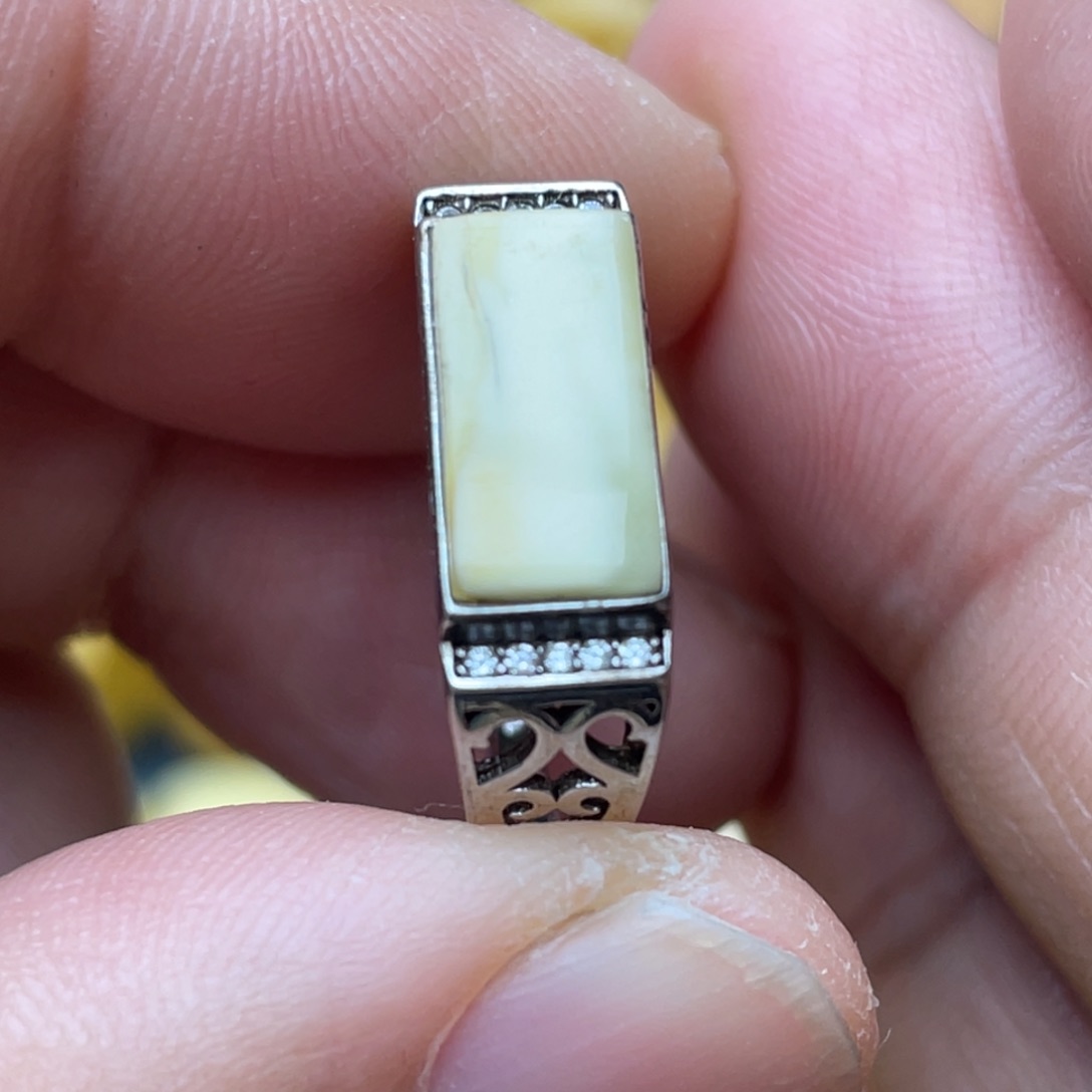 蜜蜡颈饰银S925镶嵌蜜蜡戒指