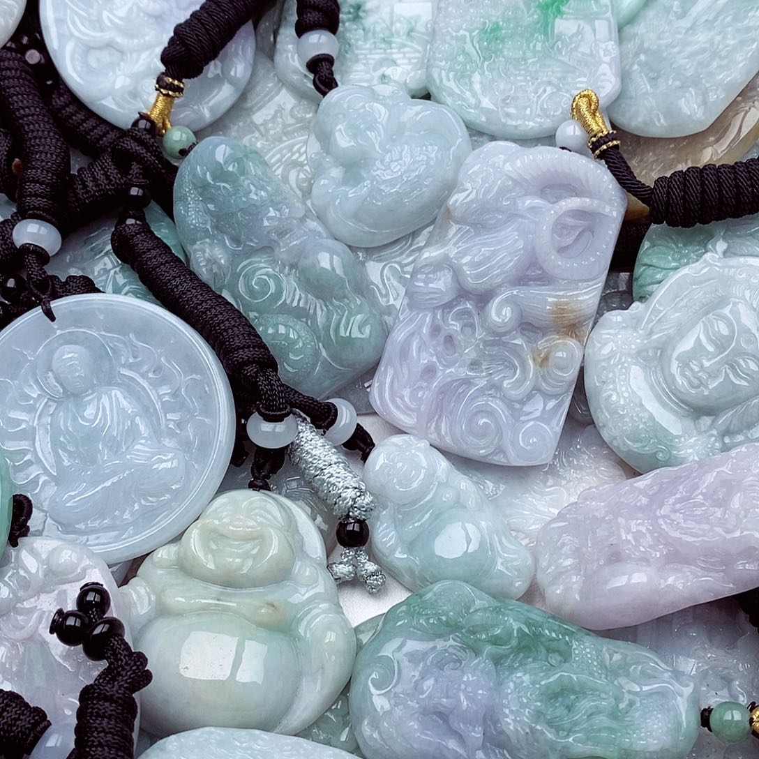 翡翠挂件未镶嵌翡翠