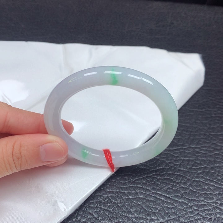 翡翠手镯（圆镯）未镶嵌