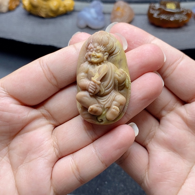 【闪购商品】定制石英质玉吊坠未镶嵌
