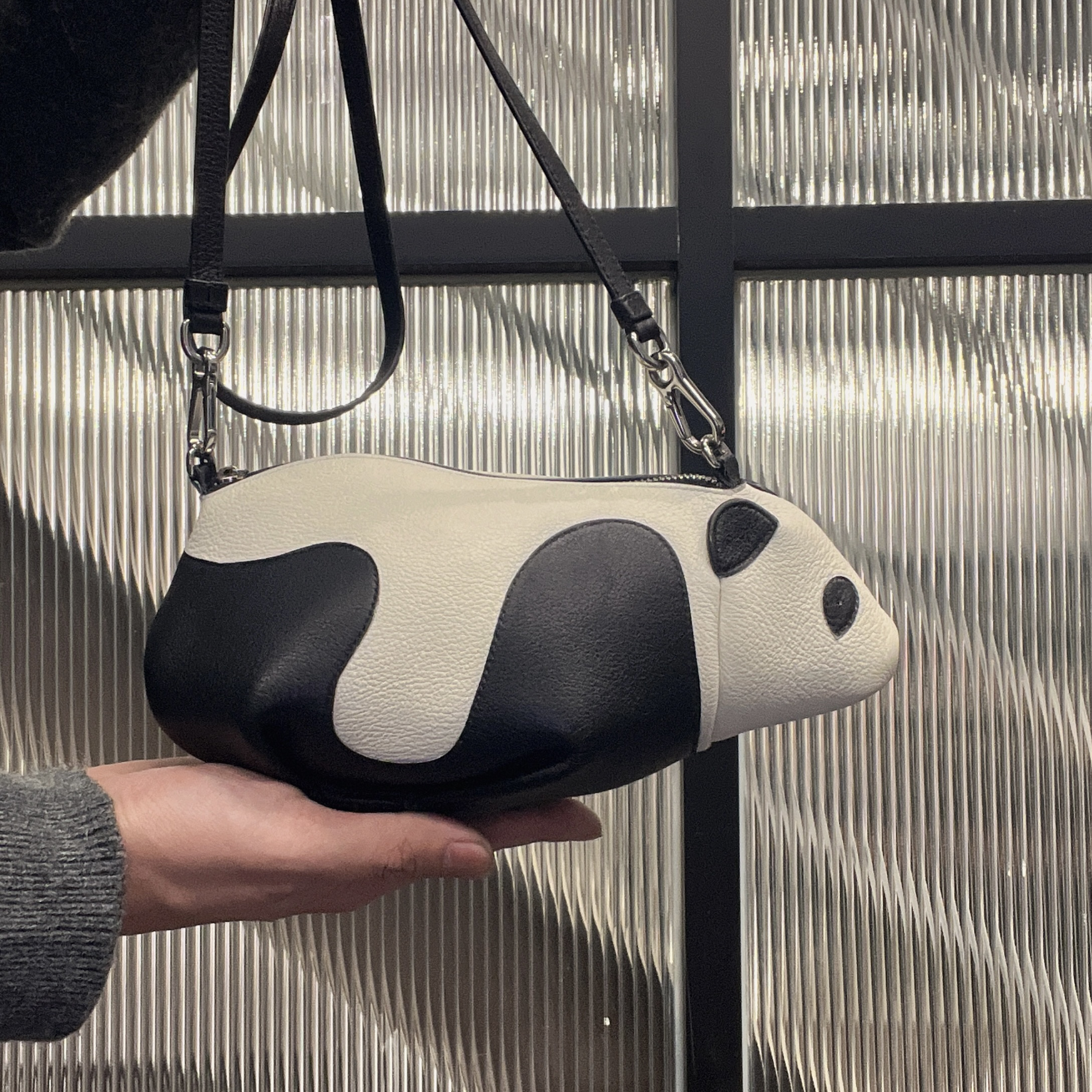 95新 LOEWE/罗意威 【涛】 2ZD818 熊猫单肩斜挎包