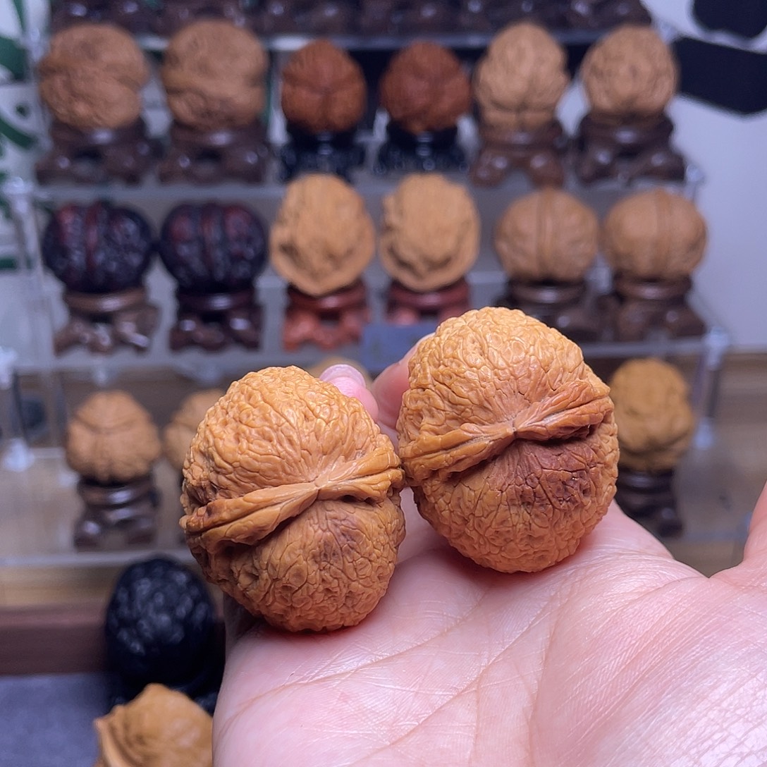 文玩核桃把件5…………40mm