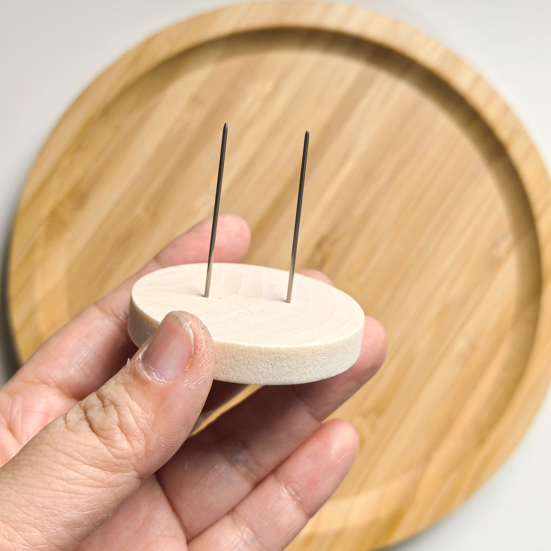 满38包邮手工玩偶站立底座实木固定支架用于钩针娃娃展示