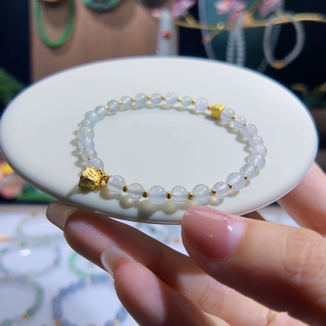 足金镶嵌手链翡翠缅料卡5左右设计款