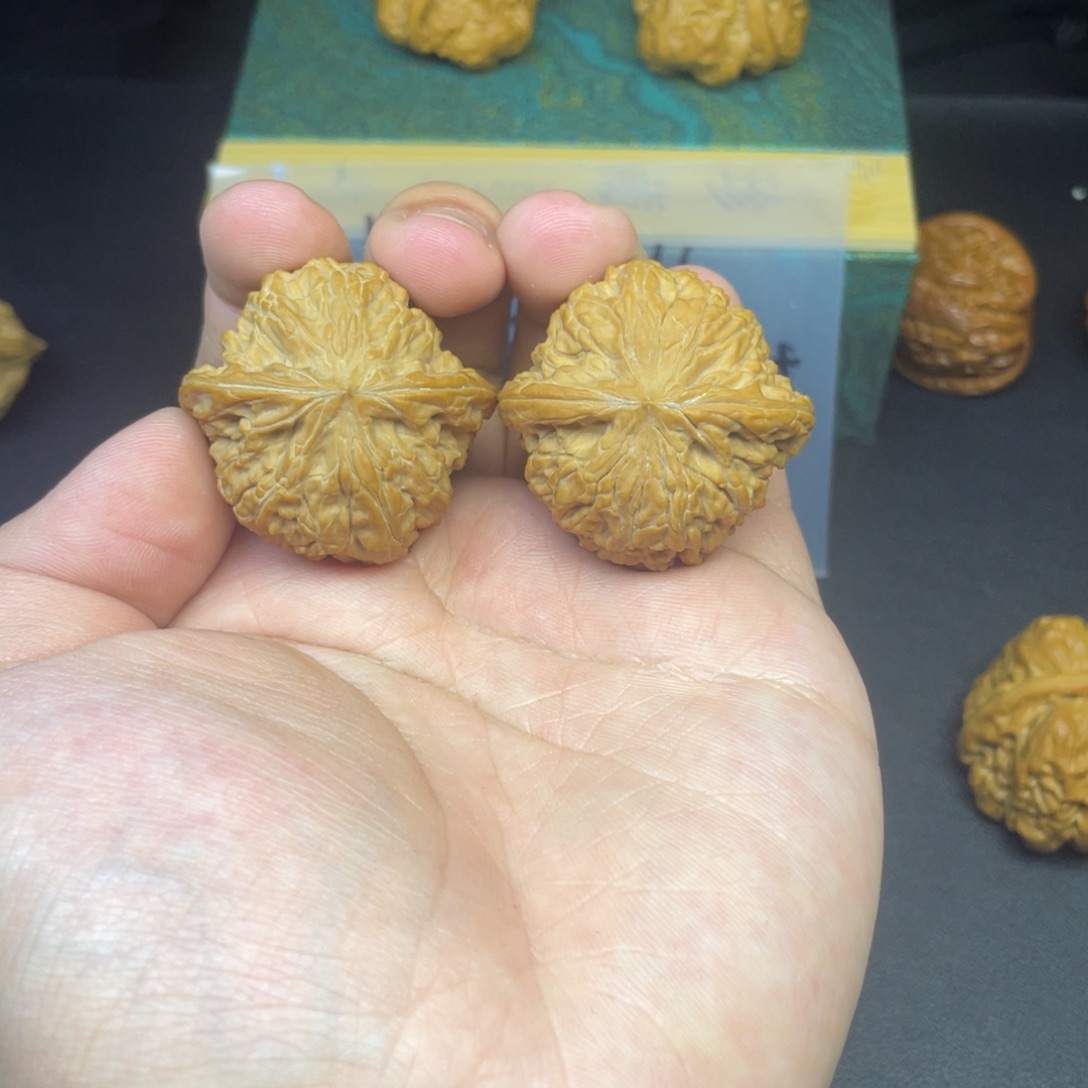 文玩核桃吊坠磨盘