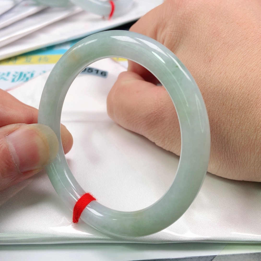 翡翠手镯未镶嵌0516号