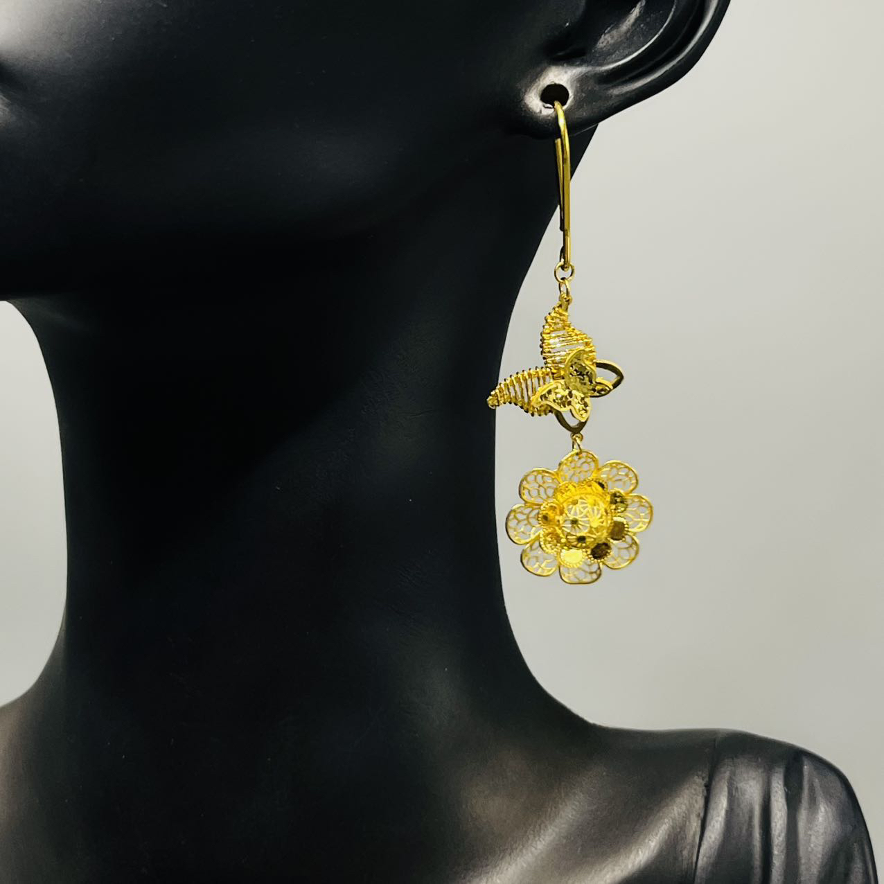 A播 9.79g足金999耳饰e