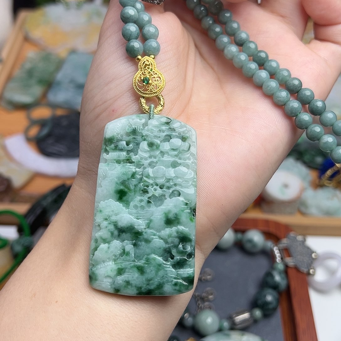 翡翠吊坠(赠链)未镶嵌吊坠35