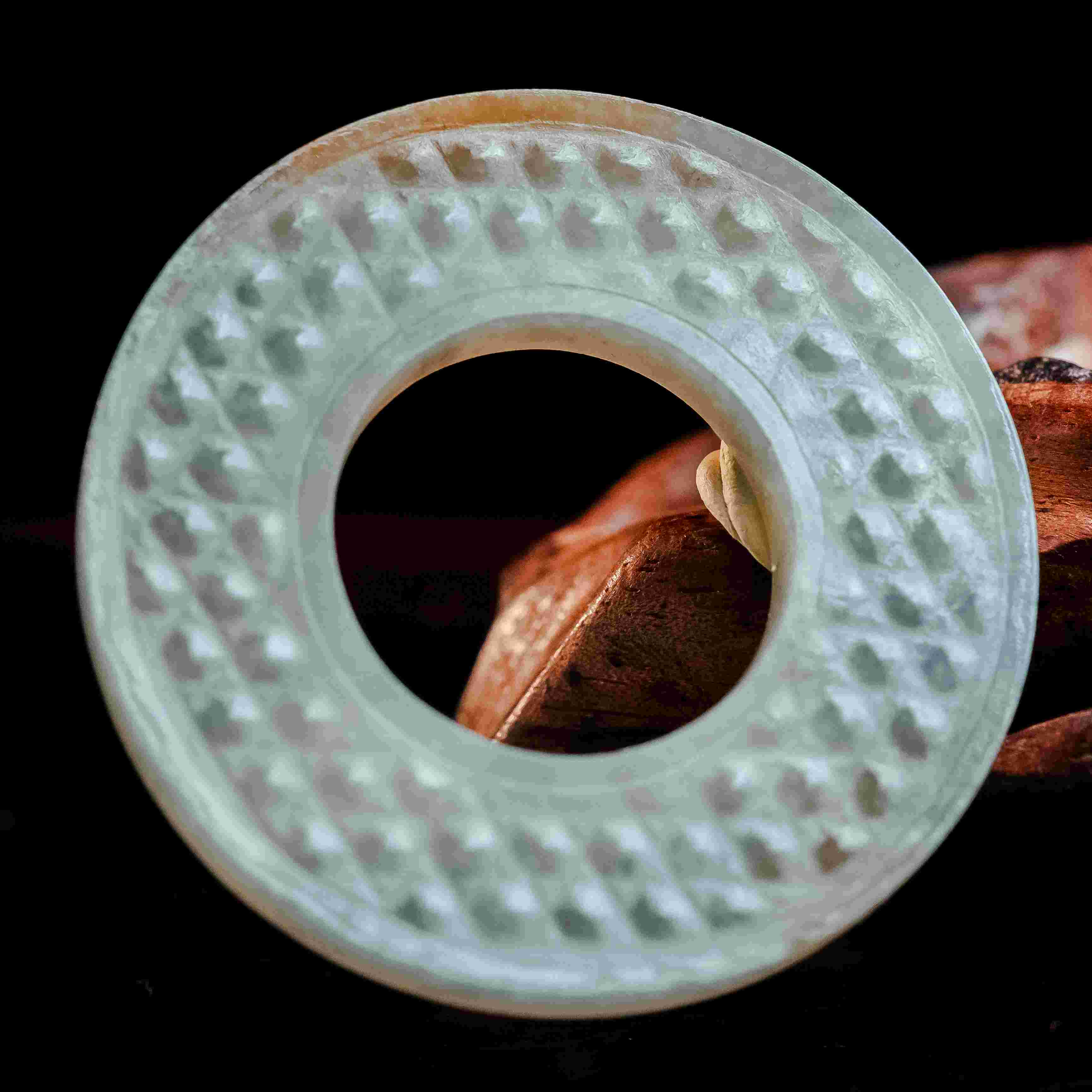 1769明代和田玉乳钉纹玉璧2304