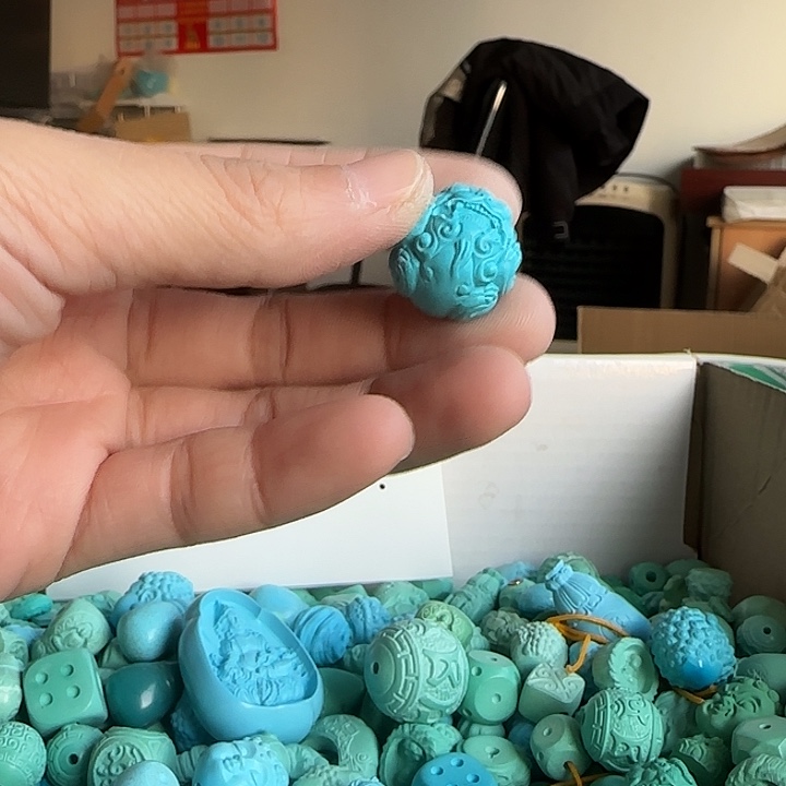 印石昌化石大孔貔貅珠子一个