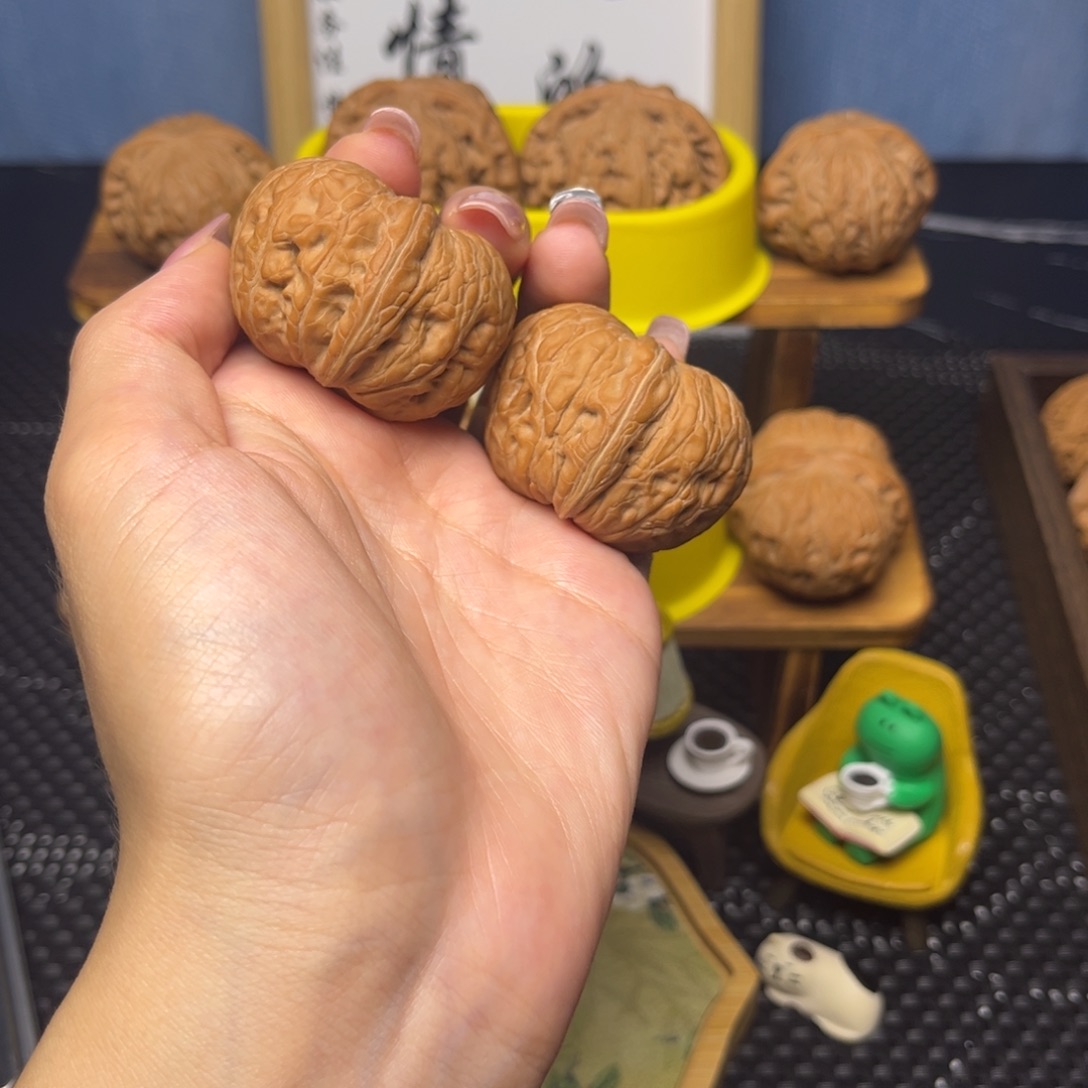 ꧁***꧂把件文玩核桃元宝42全白茬