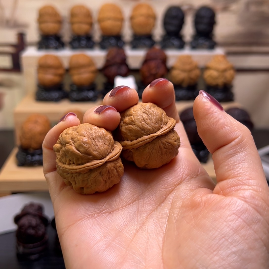 文玩核桃把件肌肉蟾32H