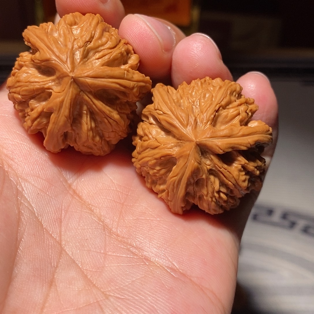 A***l把件文玩核桃012御龙粗筋三棱