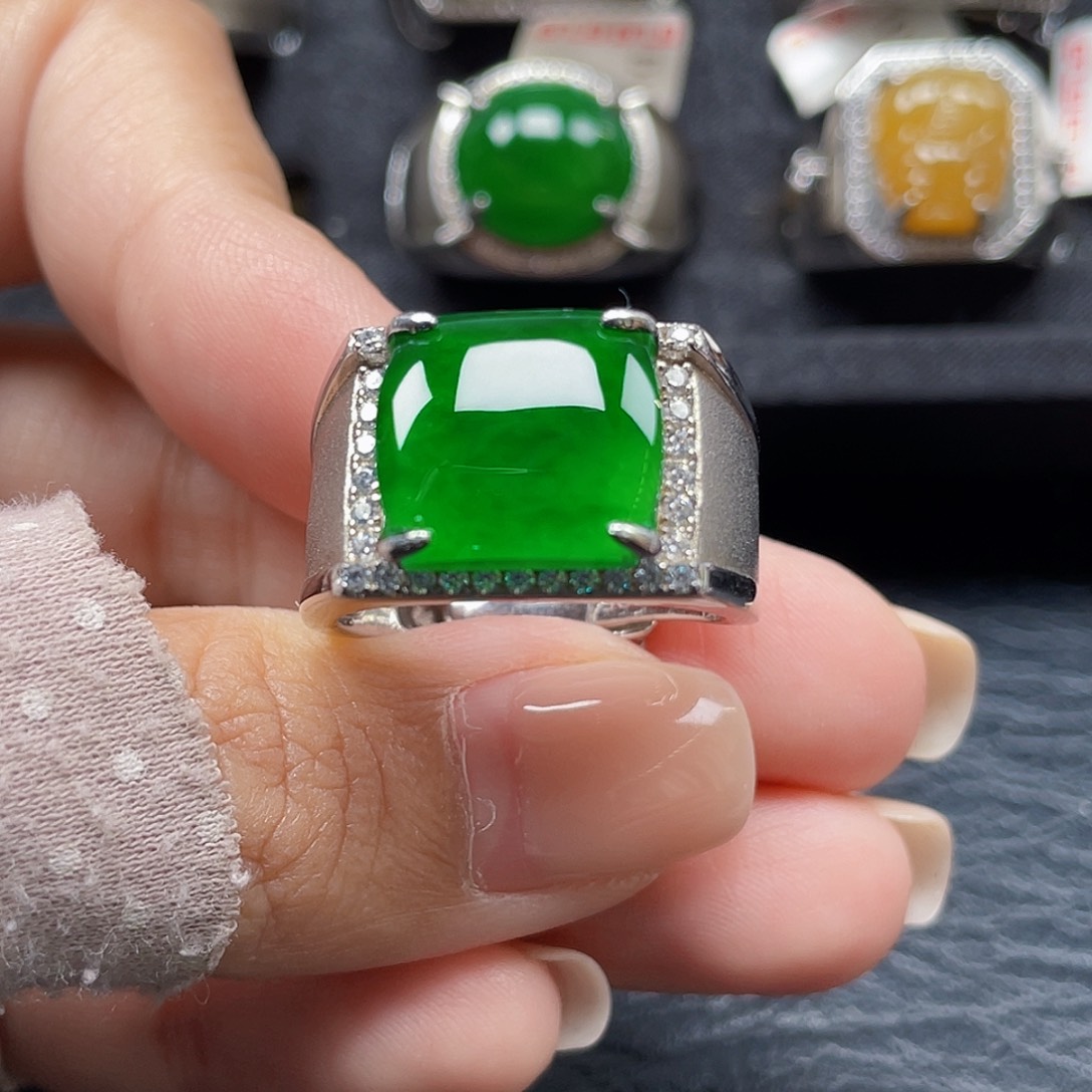 翡翠银S925镶嵌戒指天然A货翡翠没运费险3233