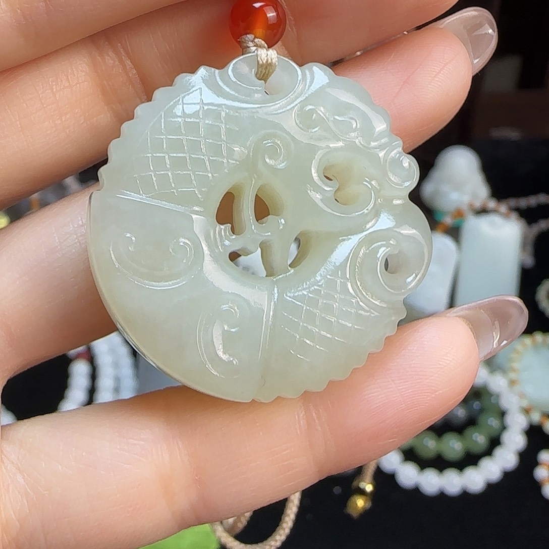 和田玉未镶嵌颈饰定制发货