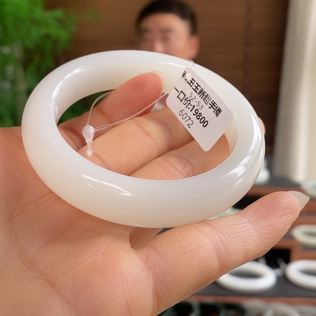 和田玉手镯未镶嵌6072