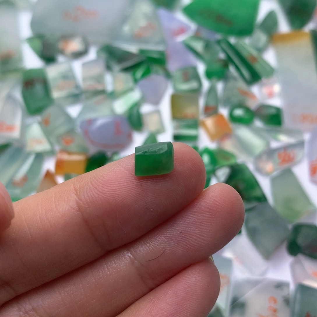 定制翡翠未镶嵌天然缅甸翡翠吊坠挂件