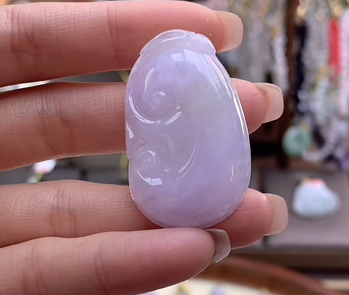 天然a货翡翠吊坠