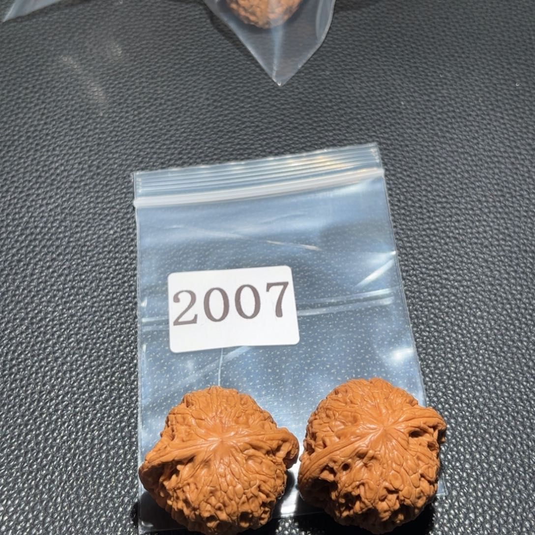 文玩核桃吊坠铁锤2007