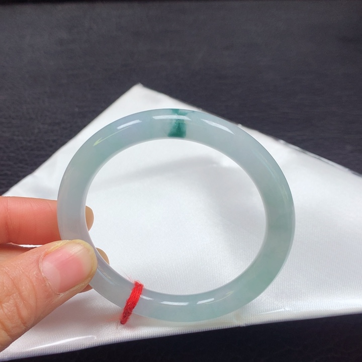 翡翠手镯（圆镯）未镶嵌52➕