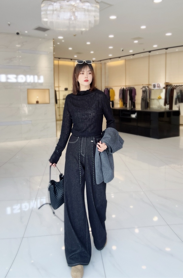半高领蕾丝长袖内搭打底衫秋季洋气木耳边修身上衣女