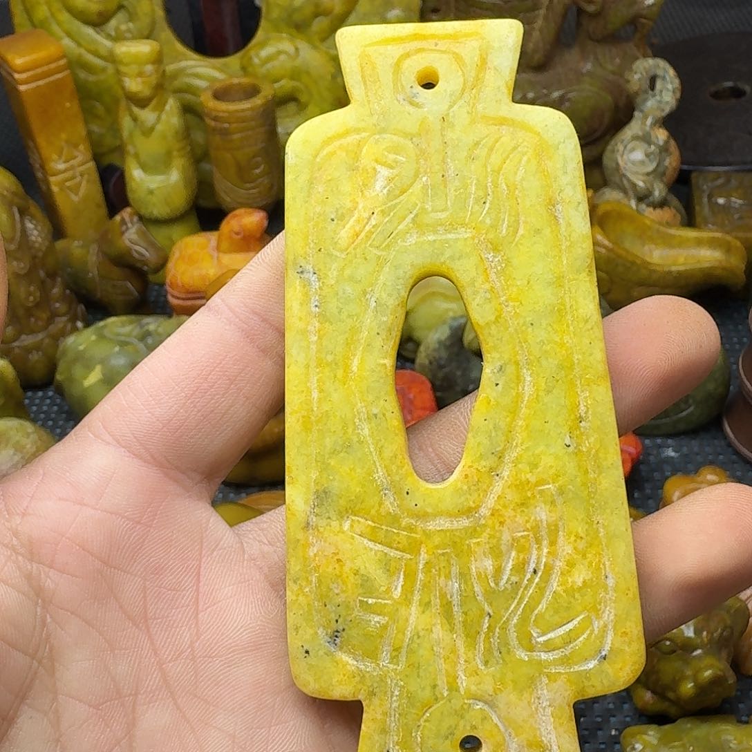白玉菩提吊坠。。。