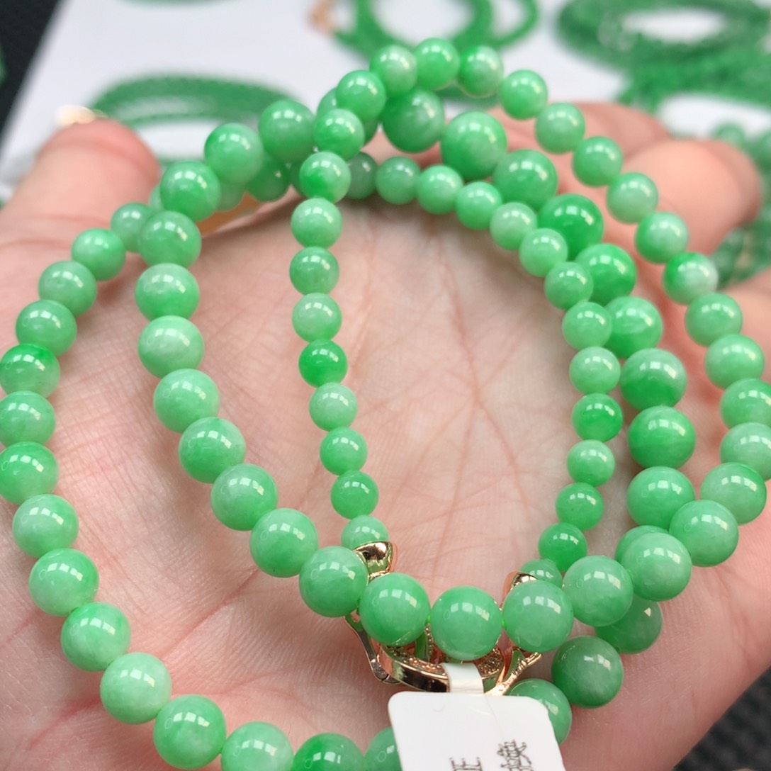 翡翠手链未镶嵌翡翠